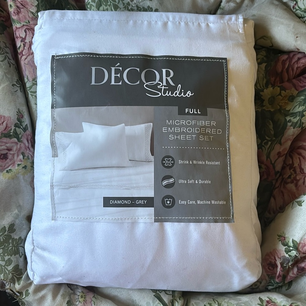 Décor Studios Full Sheet Sets